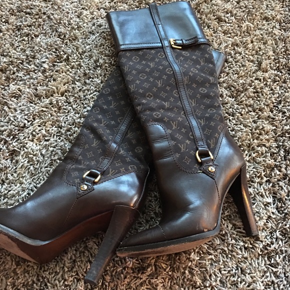 Louis Vuitton mini lin high heel boots - Picture 9 of 16
